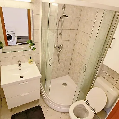 Marton Estate 2 People Airco Free Parking Apartment *