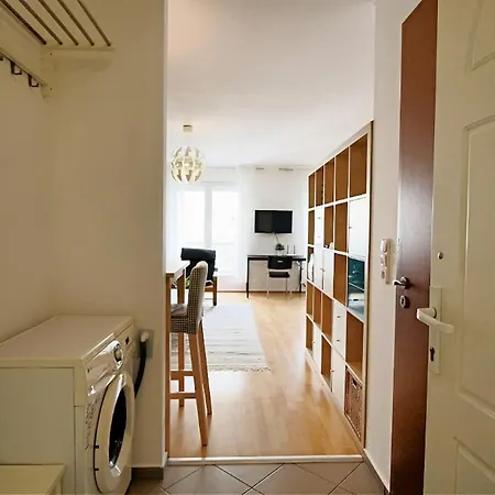 Marton Estate 2 People Airco Free Parking *